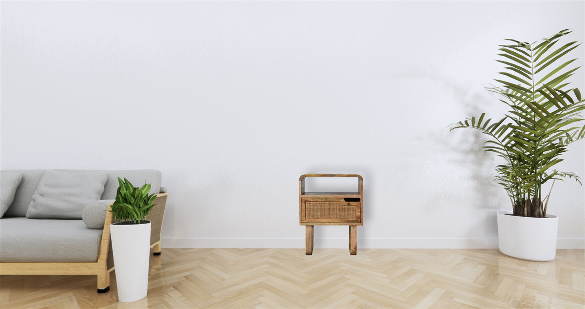 Tallin Bedside